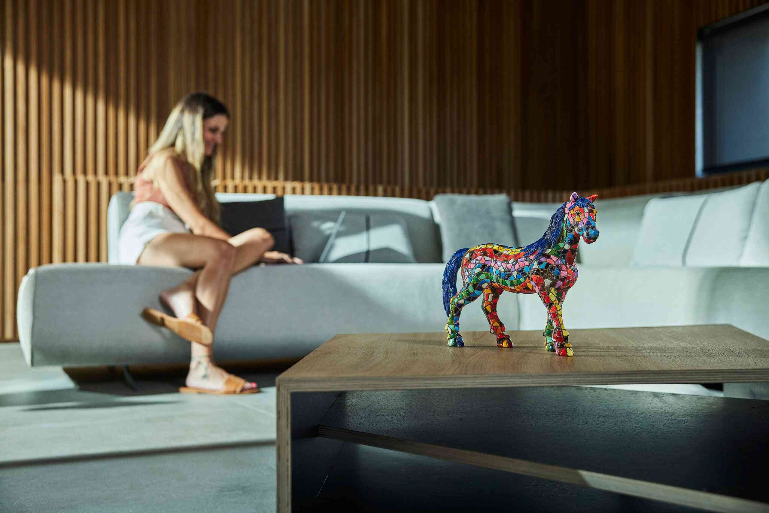 Gaudí-Style Mosaic Horse Sculpture – Barcino